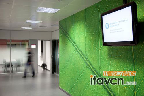 BarcelonaTech (UPC) ڸǌҪTdb42LCDĻԼz(yng)Ƽ(sh)ָʾԂfW(xu)У(xing)ӑ(hu)c(dng)¶оɹ(qing)W(xu)УԸ